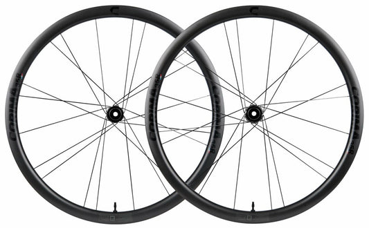 The new 35R is a 35mm hooked carbon wheelset
