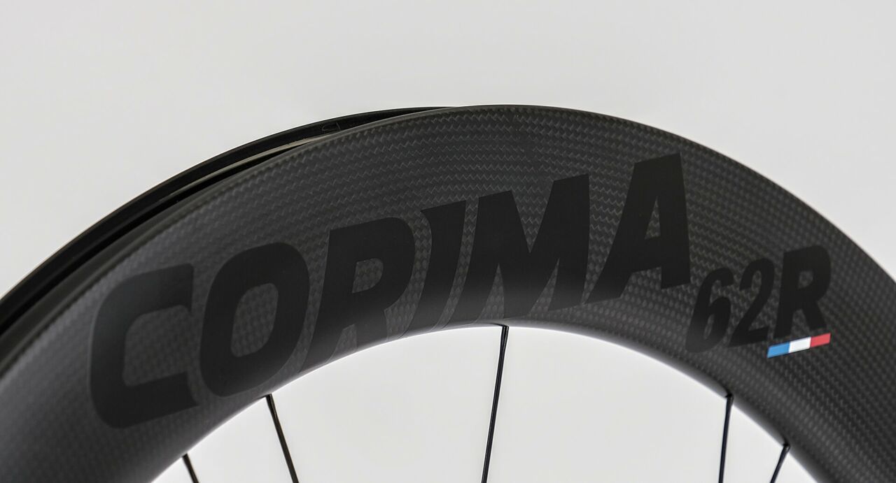 The New 62R is a 62mm Hooked Carbon Wheelset