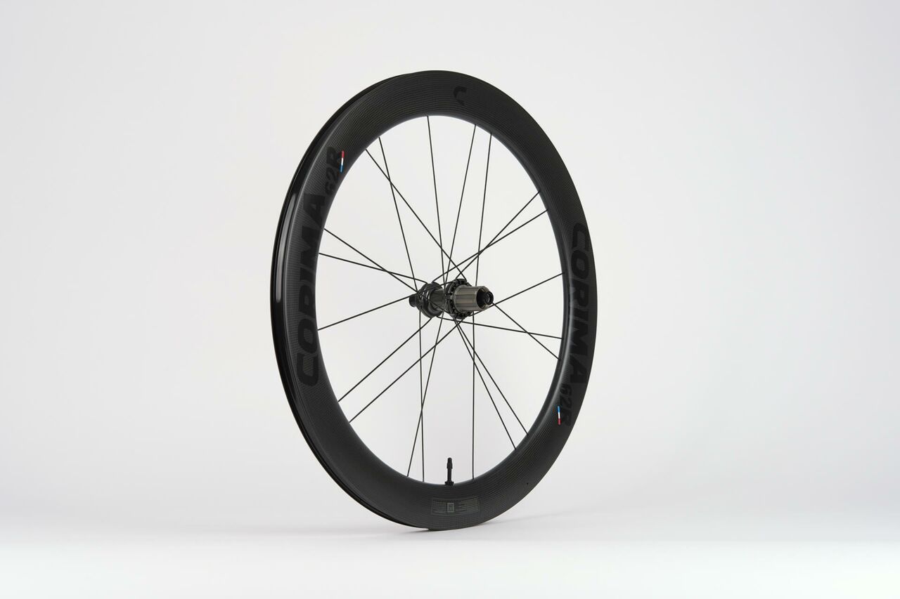 The New 62R is a 62mm Hooked Carbon Wheelset